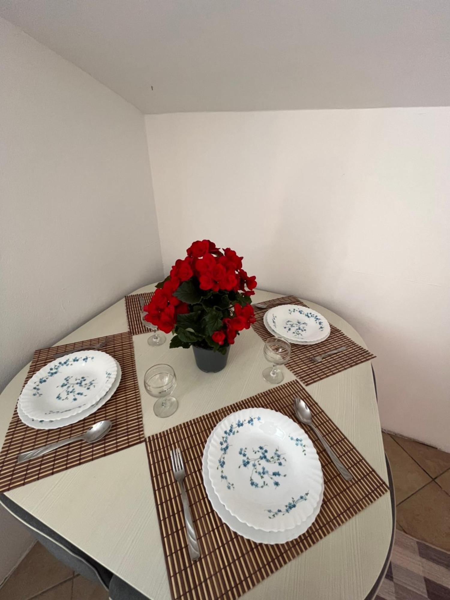 Iljazi'S Apartaments Vlorë Exterior foto