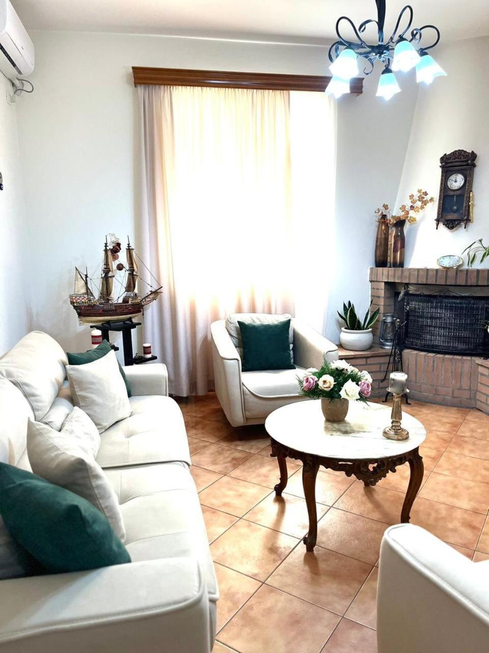 Iljazi'S Apartaments Vlorë Exterior foto